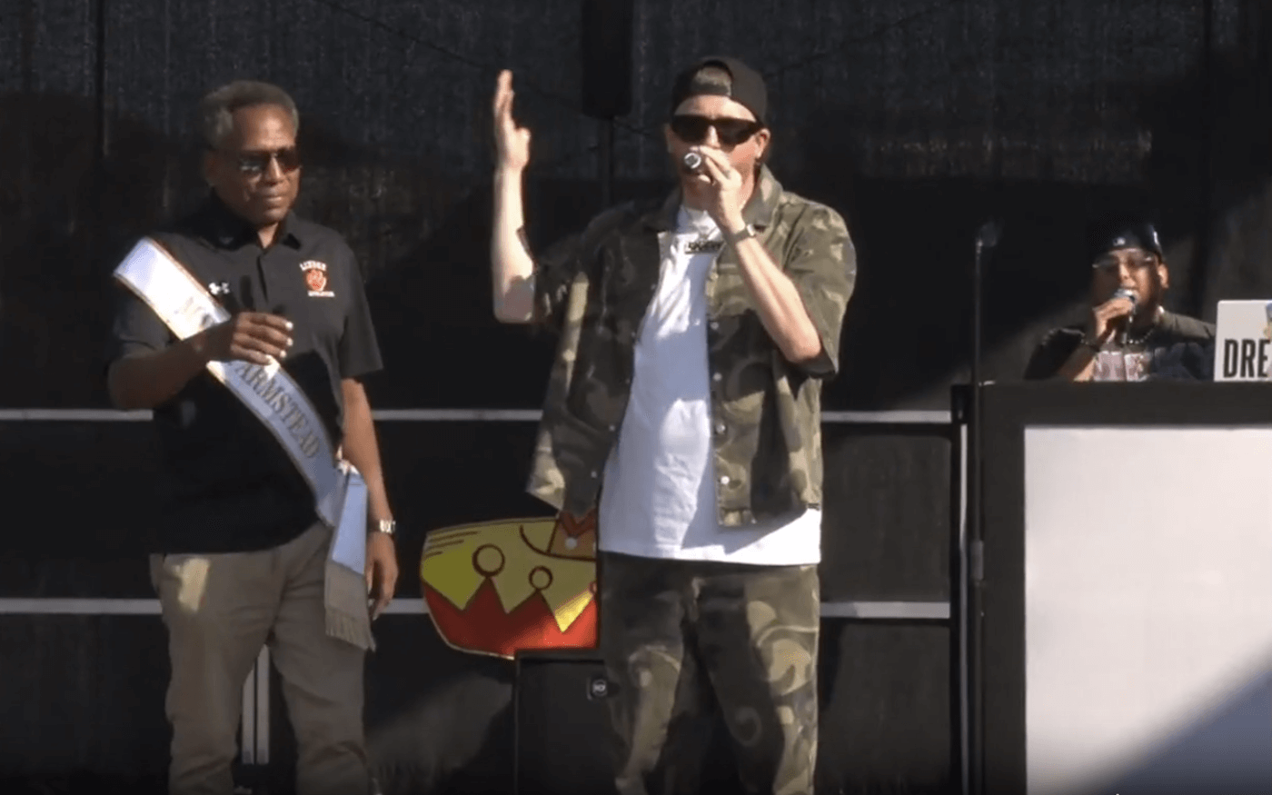 DJ S And Mayor At Latin Fest